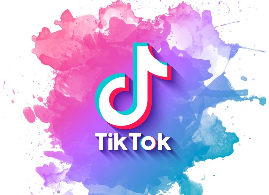 TikTok Dimensions: Perfecting Video Sizes for Viral Reach